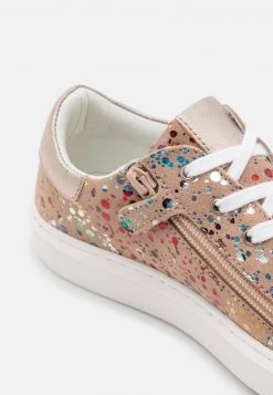 Friboo Niños LEATHER - Zapatillas - Pink 13 Friboo Niños LEATHER - Zapatillas - Pink -Friboo Ventas 2024 196a3e43d3c342ceba89086fbb71b6a5